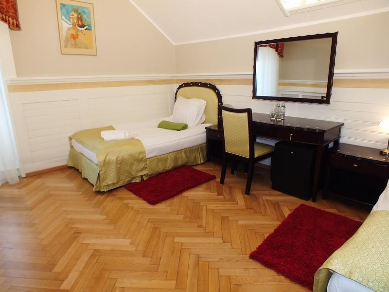 Отель Dom Pracy Tworczej Goluchow Экстерьер фото